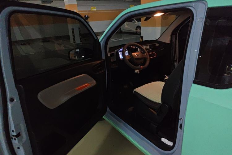 Used Wuling Hongguang MINIEV 2020 Enjoyment Model Lithium Iron Phosphate Driver Seat