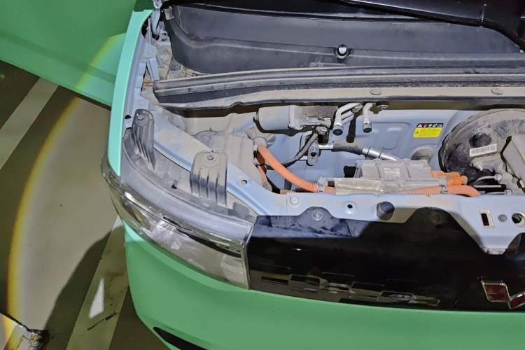 Used Wuling Hongguang MINIEV 2020 Enjoyment Model Lithium Iron Phosphate Engine Bay Right