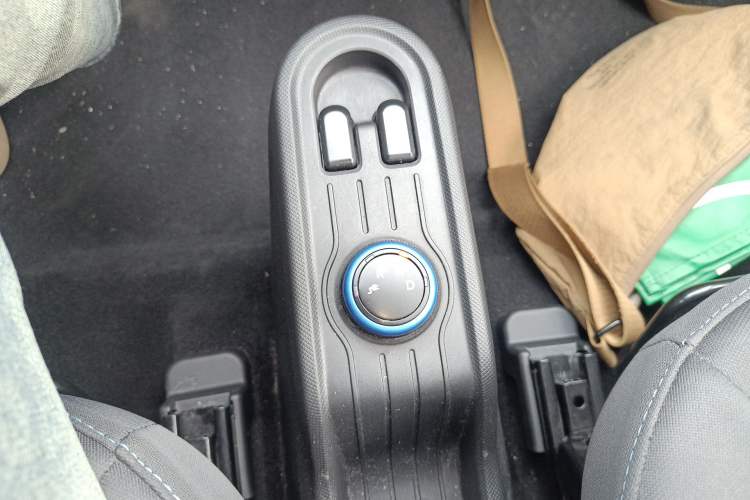 Used Wuling Hongguang MINIEV 2020 Zizai Version Lithium-NMC Gear Lever