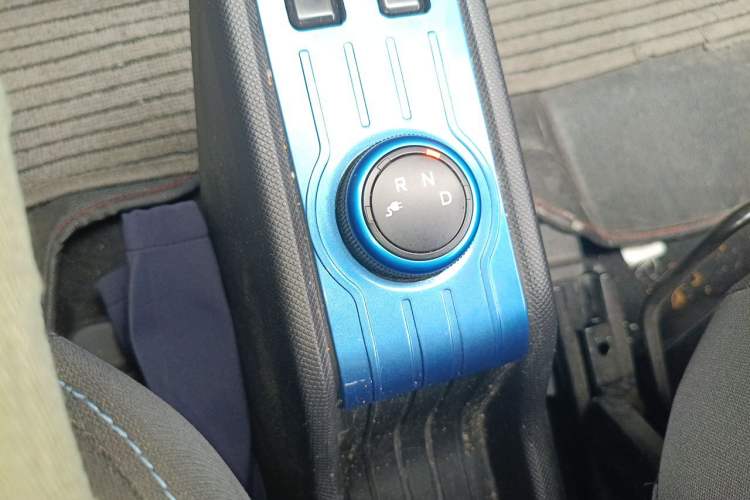 Used Wuling Hongguang MINIEV 2020 Enjoyment Model Lithium Iron Phosphate Gear Lever