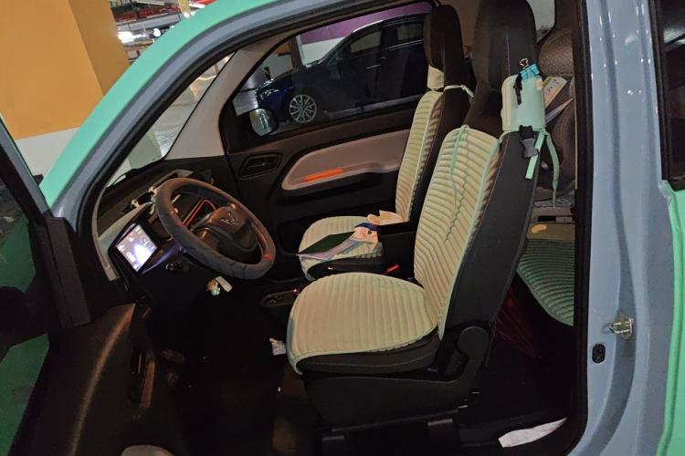 Used Wuling Hongguang MINIEV 2020 Enjoyment Model Lithium Iron Phosphate Left Front Seat