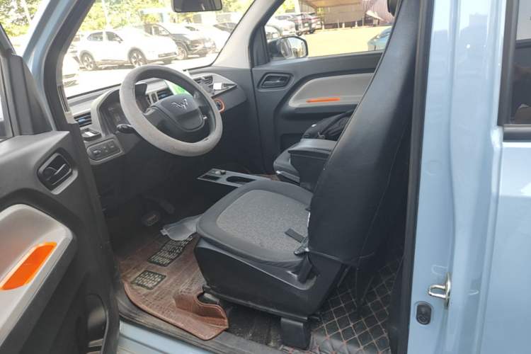 Used Wuling Hongguang MINIEV 2020 Enjoy Edition Lithium-Ion Battery Left Front Seat