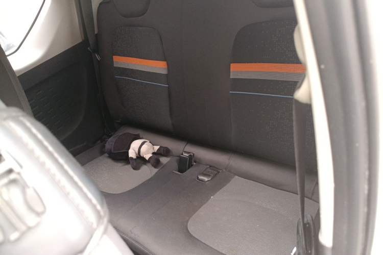 Used Wuling Hongguang MINIEV 2020 Enjoyment Model Lithium Iron Phosphate Left Rear Seat