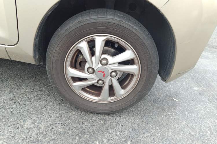 Used Wuling Hongguang MINIEV 2020 Zizai Version Lithium-NMC Right Front Wheel Hub