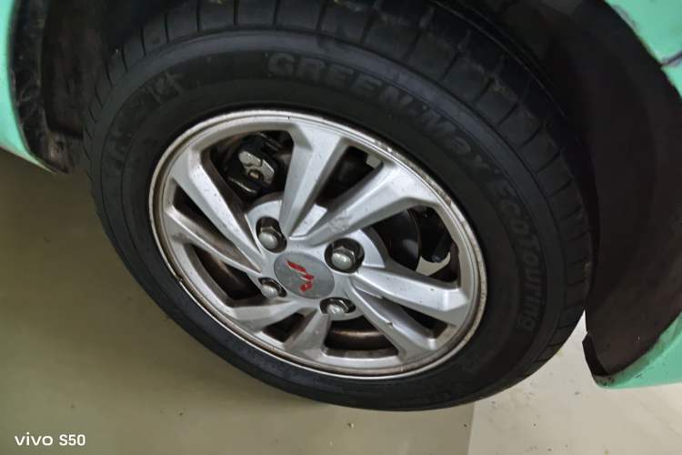 Used Wuling Hongguang MINIEV 2020 Enjoyment Model Lithium Iron Phosphate Right Front Wheel Hub