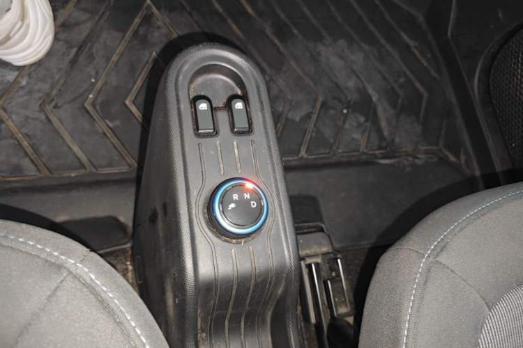 Used Wuling Hongguang MINIEV 2020 Freedom Version Lithium Iron Phosphate Gear Lever