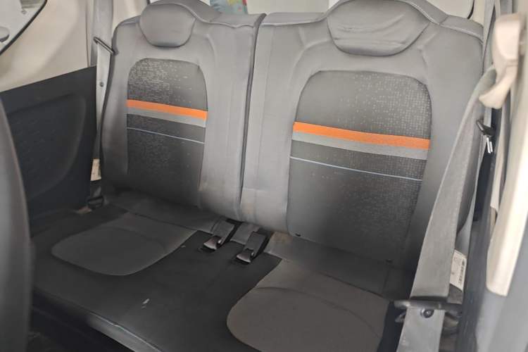 Used Wuling Hongguang MINIEV 2020 Freedom Version Lithium Iron Phosphate Left Rear Seat