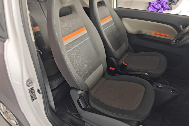 Used Wuling Hongguang MINIEV 2020 Freedom Version Lithium Iron Phosphate Right Front Seat