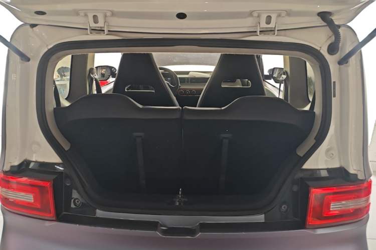 Used Wuling Hongguang MINIEV 2020 Freedom Version Lithium Iron Phosphate Trunk