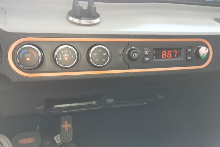Used Wuling Hongguang MINIEV 2020 Zizai Version Lithium-NMC Audio And AC Panel
