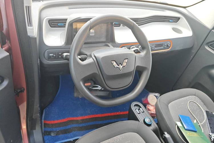 Used Wuling Hongguang MINIEV 2020 Freedom Version Lithium Iron Phosphate Center Console