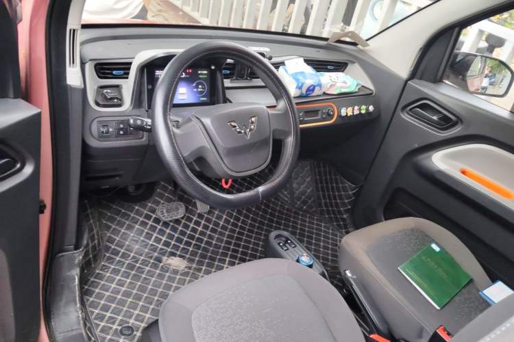 Used Wuling Hongguang MINIEV 2020 Zizai Version Lithium-NMC Center Console