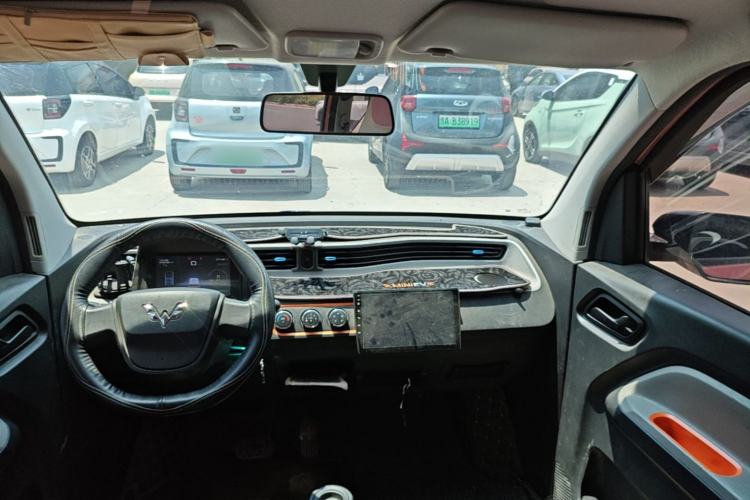 Used Wuling Hongguang MINIEV 2020 Zizai Version Lithium-NMC Center Console