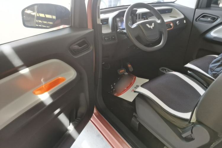Used Wuling Hongguang MINIEV 2020 Zizai Version Lithium-NMC Driver Seat
