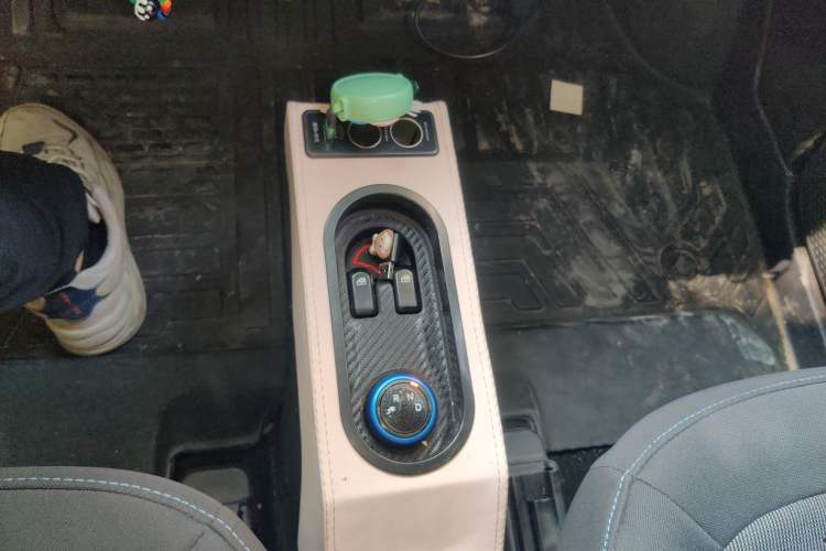Used Wuling Hongguang MINIEV 2020 Enjoyment Model Lithium Iron Phosphate Gear Lever