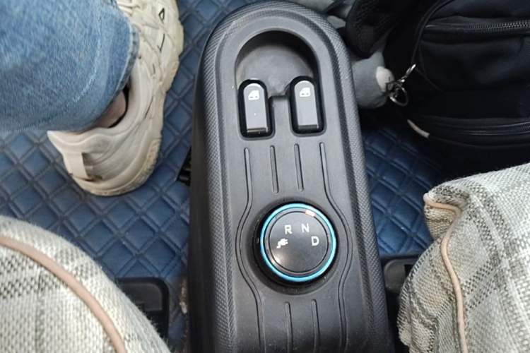 Used Wuling Hongguang MINIEV 2020 Enjoyment Model Lithium Iron Phosphate Gear Lever