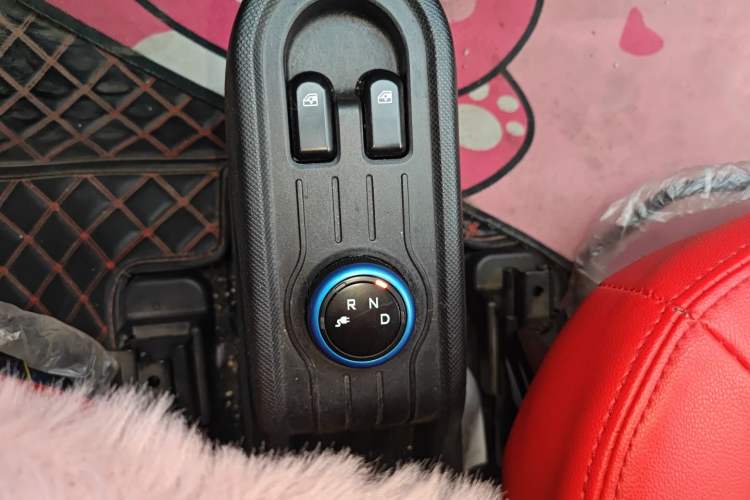 Used Wuling Hongguang MINIEV 2020 Freedom Version Lithium Iron Phosphate Gear Lever