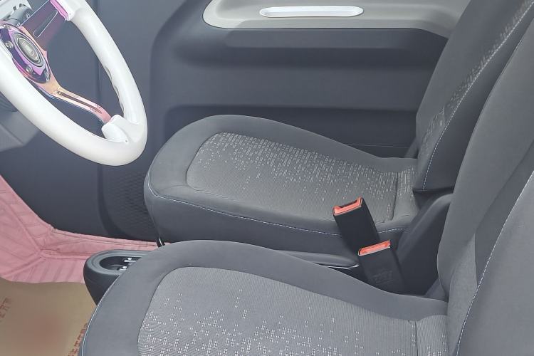 Used Wuling Hongguang MINIEV 2020 Enjoyment Model Lithium Iron Phosphate Interior 1