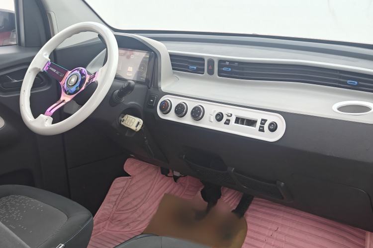 Used Wuling Hongguang MINIEV 2020 Enjoyment Model Lithium Iron Phosphate Interior 7