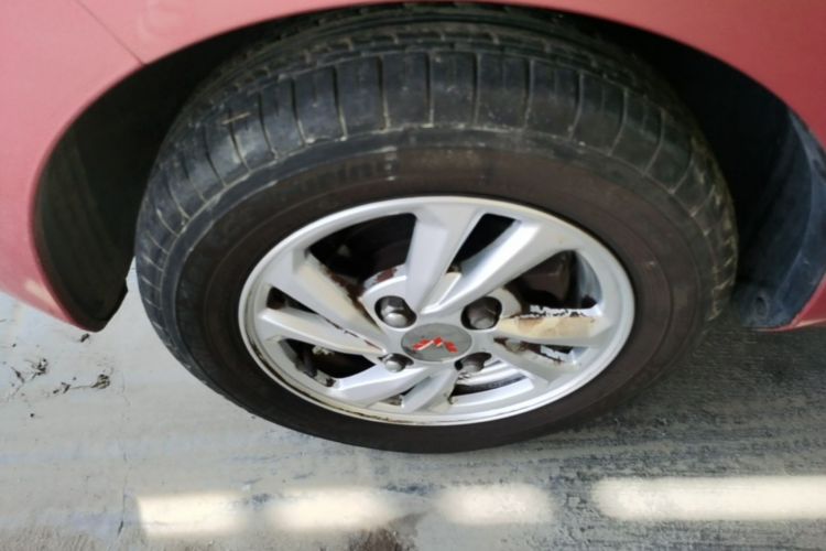 Used Wuling Hongguang MINIEV 2020 Zizai Version Lithium-NMC Left Front Wheel Hub