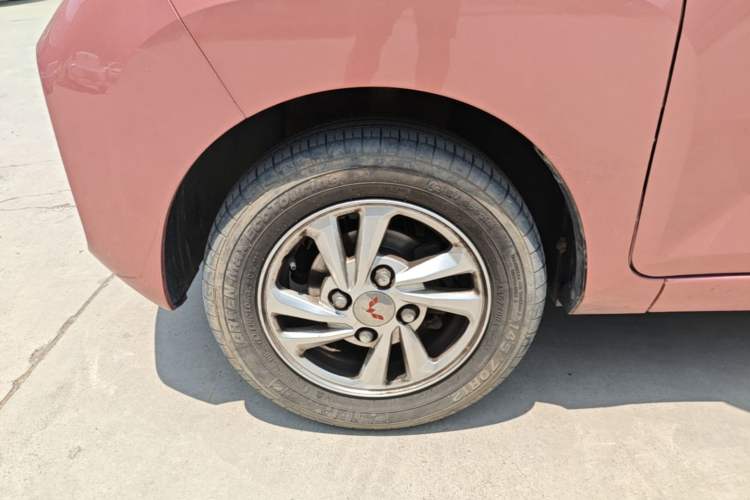 Used Wuling Hongguang MINIEV 2020 Zizai Version Lithium-NMC Left Front Wheel Hub