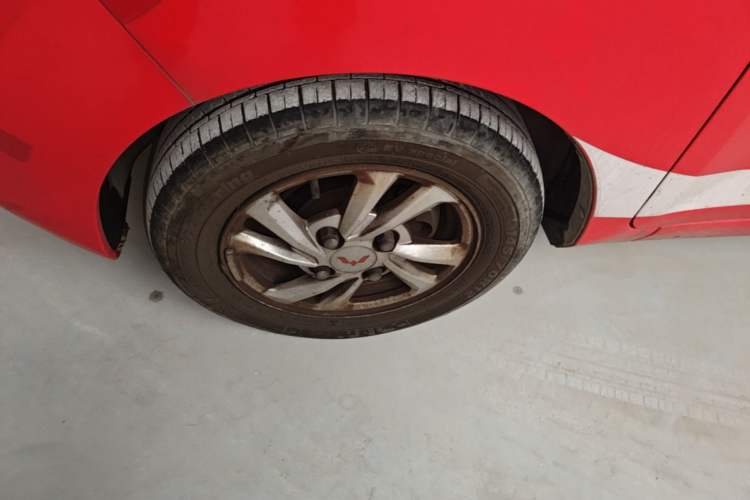 Used Wuling Hongguang MINIEV 2020 Enjoyment Model Lithium Iron Phosphate Left Front Wheel Hub