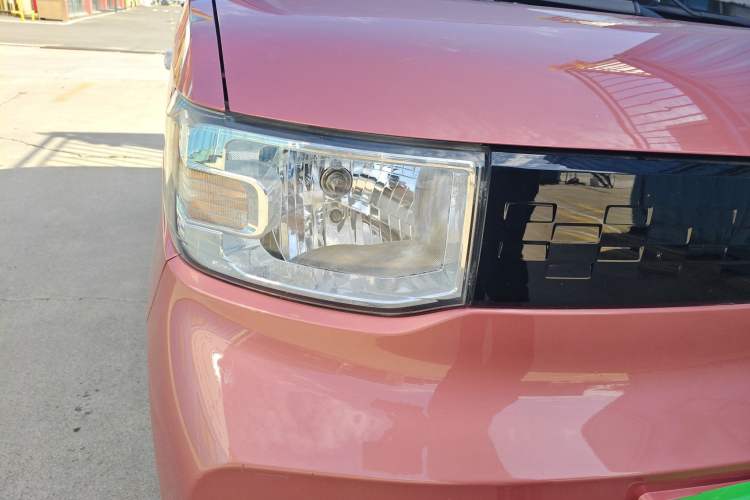 Used Wuling Hongguang MINIEV 2020 Freedom Version Lithium Iron Phosphate Right Front Headlight