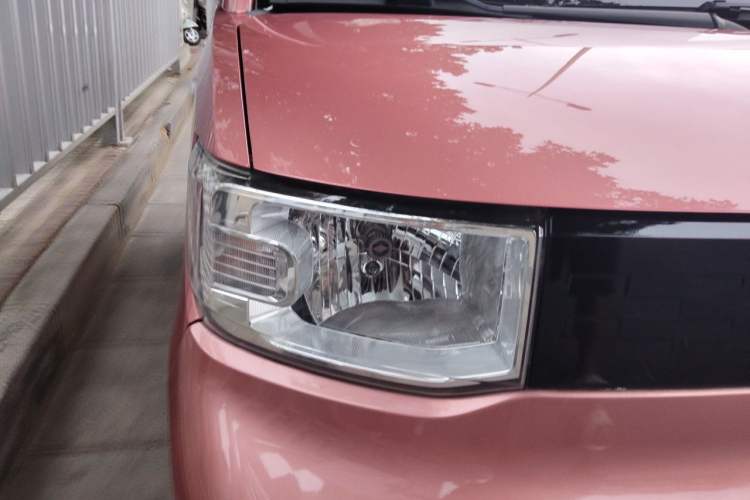 Used Wuling Hongguang MINIEV 2020 Zizai Version Lithium-NMC Right Front Headlight