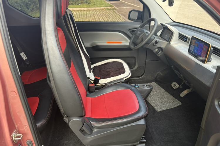 Used Wuling Hongguang MINIEV 2020 Freedom Version Lithium Iron Phosphate Right Front Seat