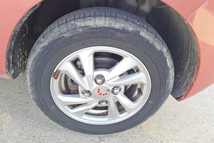 Used Wuling Hongguang MINIEV 2020 Freedom Version Lithium Iron Phosphate Right Front Wheel Hub