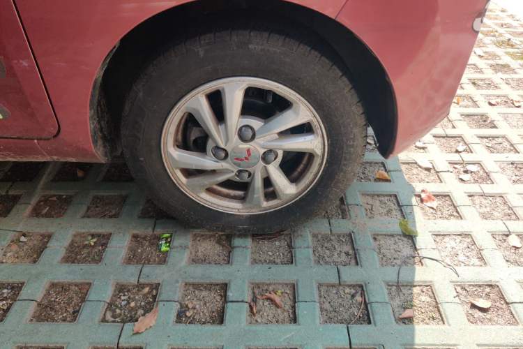 Used Wuling Hongguang MINIEV 2020 Enjoyment Model Lithium Iron Phosphate Right Front Wheel Hub