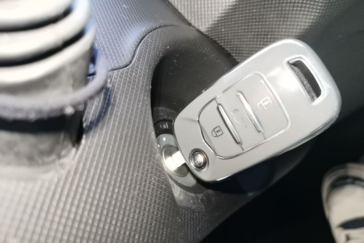 Used Wuling Hongguang MINIEV 2020 Zizai Version Lithium-NMC Vehicle Key