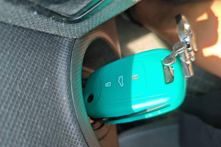Used Wuling Hongguang MINIEV 2020 Zizai Version Lithium-NMC Vehicle Key