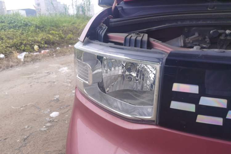 Used Wuling Hongguang MINIEV 2020 Zizai Version Lithium-NMC Right Front Headlight
