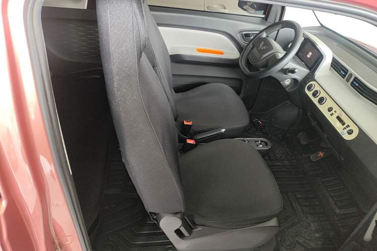 Used Wuling Hongguang MINIEV 2020 Freedom Version Lithium Iron Phosphate Right Front Seat