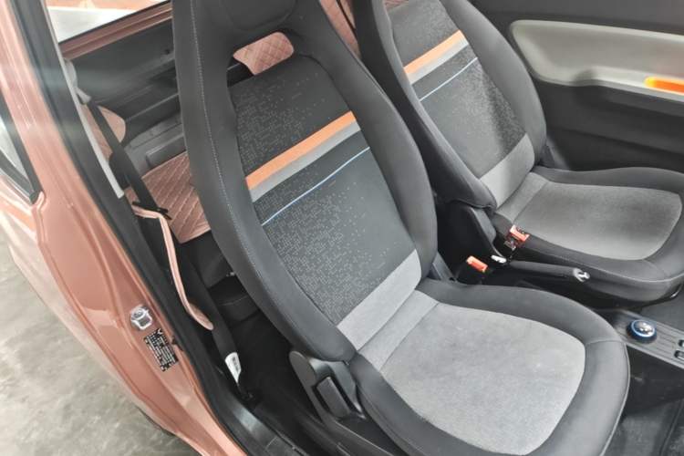 Used Wuling Hongguang MINIEV 2020 Freedom Version Lithium Iron Phosphate Right Front Seat