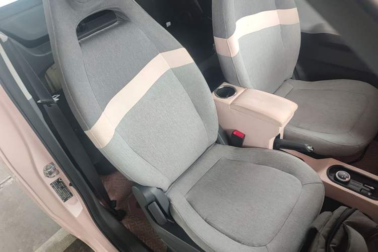Used Wuling Hongguang MINIEV 2020 Enjoy Edition Lithium-Ion Battery Right Front Seat