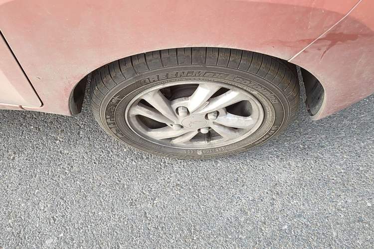 Used Wuling Hongguang MINIEV 2020 Enjoyment Model Lithium Iron Phosphate Right Front Wheel Hub