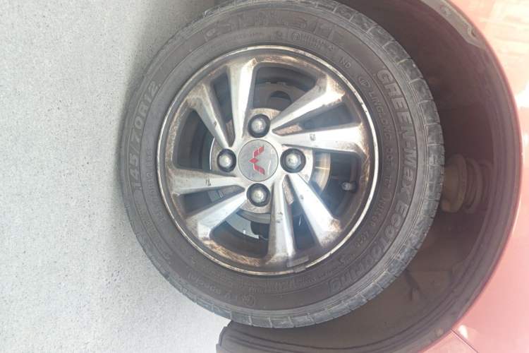 Used Wuling Hongguang MINIEV 2020 Freedom Version Lithium Iron Phosphate Right Front Wheel Hub