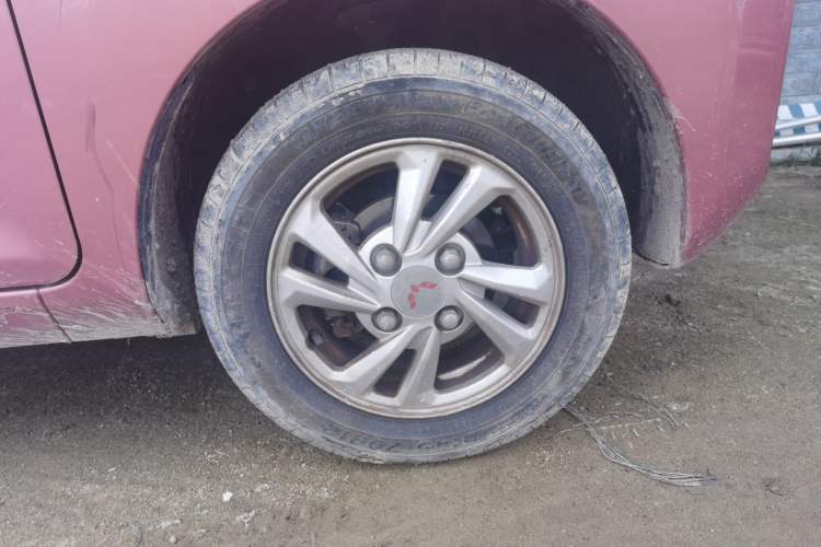 Used Wuling Hongguang MINIEV 2020 Zizai Version Lithium-NMC Right Front Wheel Hub