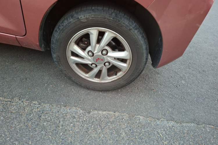 Used Wuling Hongguang MINIEV 2020 Freedom Version Lithium Iron Phosphate Right Front Wheel Hub