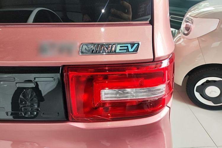 Used Wuling Hongguang MINIEV 2020 Freedom Version Lithium Iron Phosphate Right Rear Taillight