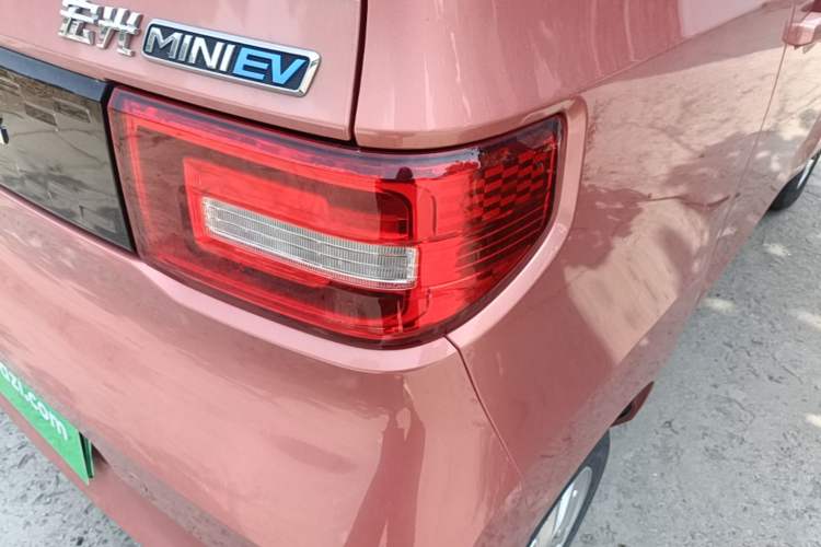 Used Wuling Hongguang MINIEV 2020 Freedom Version Lithium Iron Phosphate Right Rear Taillight