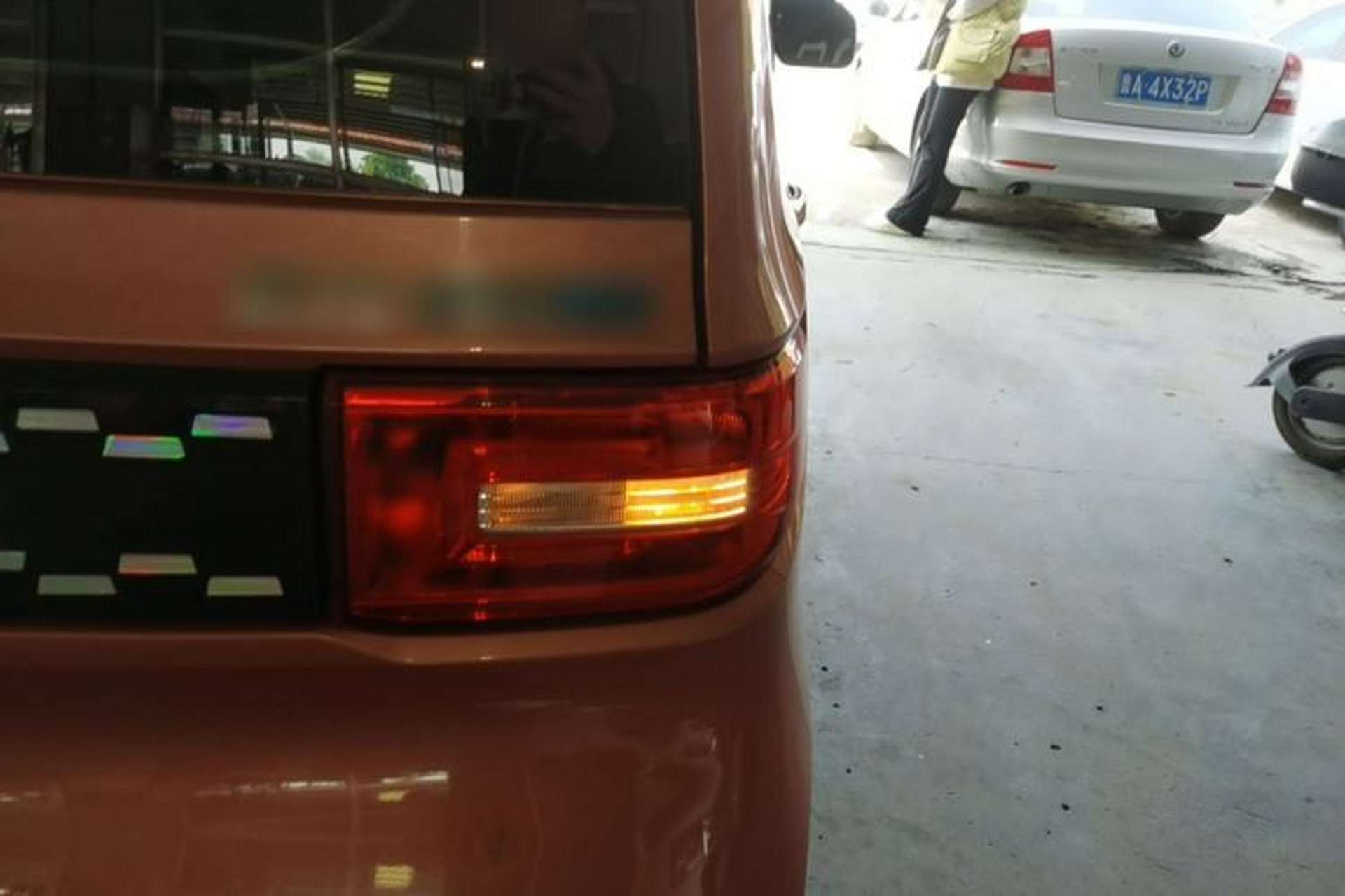 Used Wuling Hongguang MINIEV 2020 Zizai Version Lithium-NMC Right Rear Taillight