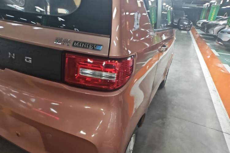 Used Wuling Hongguang MINIEV 2020 Freedom Version Lithium Iron Phosphate Right Rear Taillight