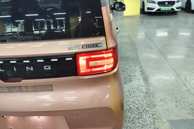 Used Wuling Hongguang MINIEV 2020 Enjoyment Model Lithium Iron Phosphate Right Rear Taillight