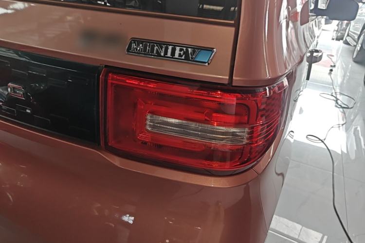Used Wuling Hongguang MINIEV 2020 Enjoy Edition Lithium-Ion Battery Right Rear Taillight