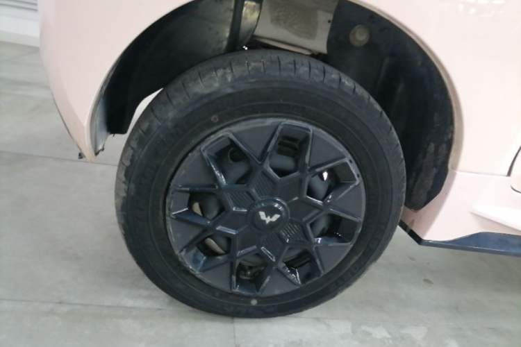 Used Wuling Hongguang MINIEV 2020 Freedom Version Lithium Iron Phosphate Right Rear Wheel Hub