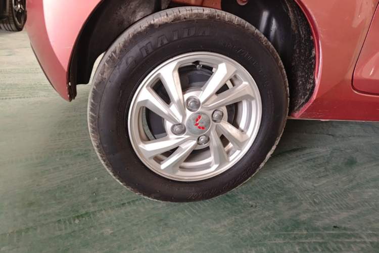Used Wuling Hongguang MINIEV 2020 Freedom Version Lithium Iron Phosphate Right Rear Wheel Hub