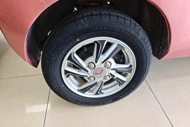 Used Wuling Hongguang MINIEV 2020 Enjoy Edition Lithium-Ion Battery Right Rear Wheel Hub